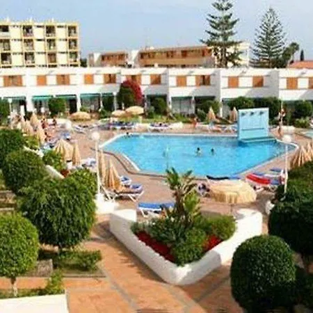 Brisas فندق 2*